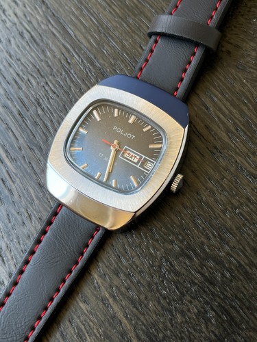 Orologio meccanico sovietico