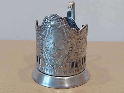 Portabicchieri sovietico